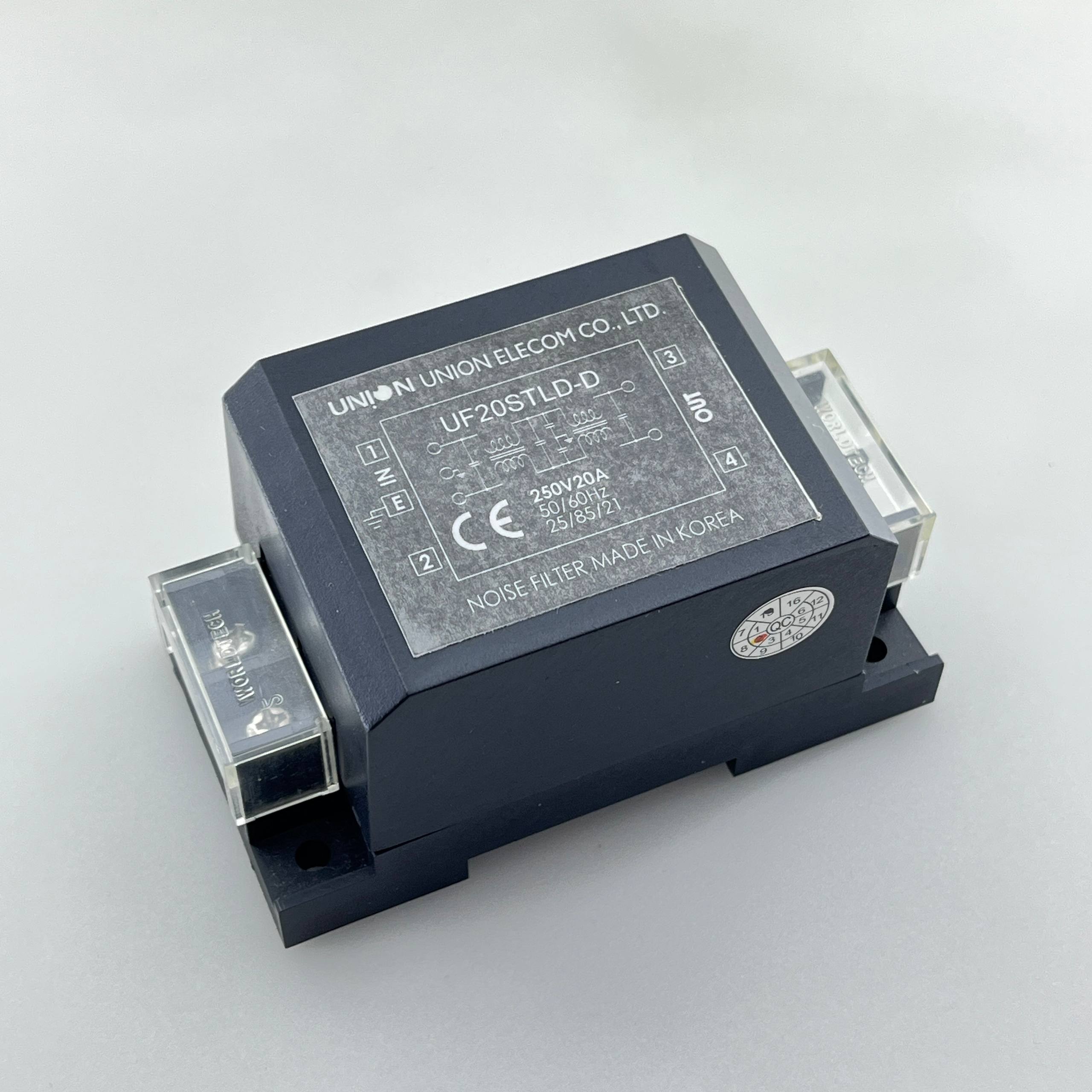 UNION-noisefilter-250V20A-singlephase.jpg نویز فیلتر تک فاز 20 آمپر 250 ولت برند UNION - تصویر 1
