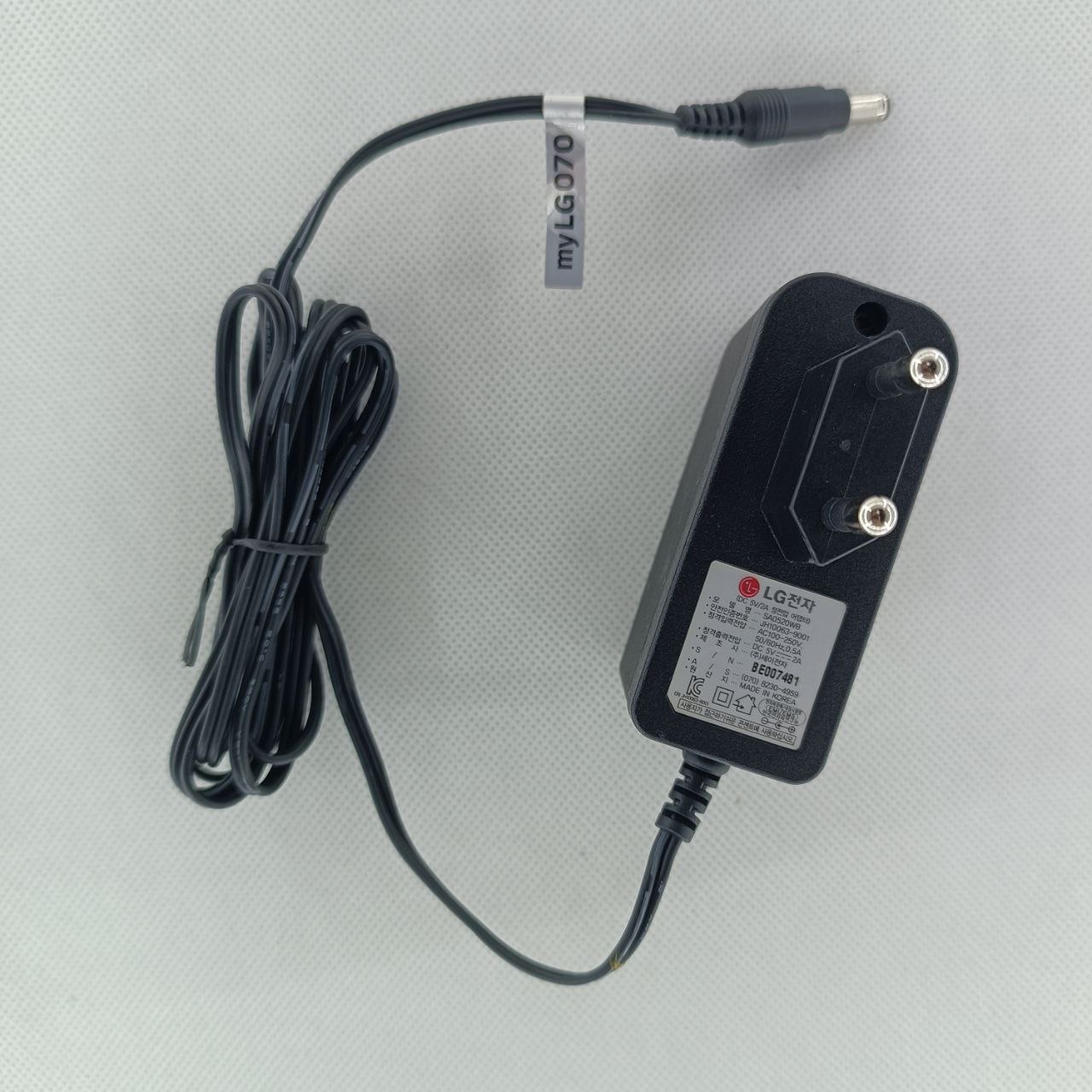 adapter5v-2A-code31.jpg آداپتور دیواری 5 ولت 2 آمپر برند LG - تصویر 1