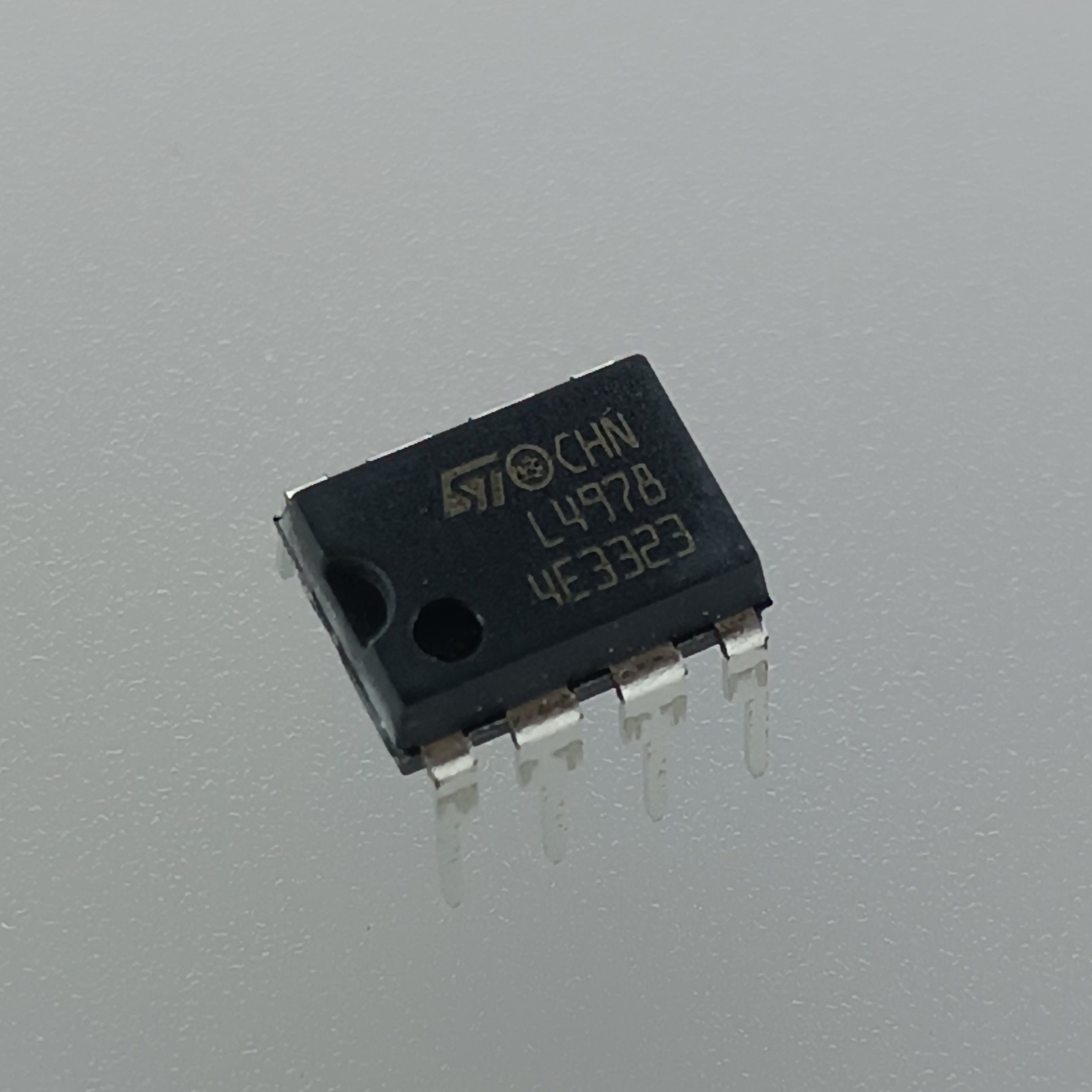 L4978 آیسی L4978 – مبدل DC‑DC کاهنده (Buck) 2 آمپر - تصویر 1
