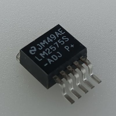 آی‌سی LM2575S-ADJ – رگولاتور سوئیچینگ 1 آمپر Step-Down