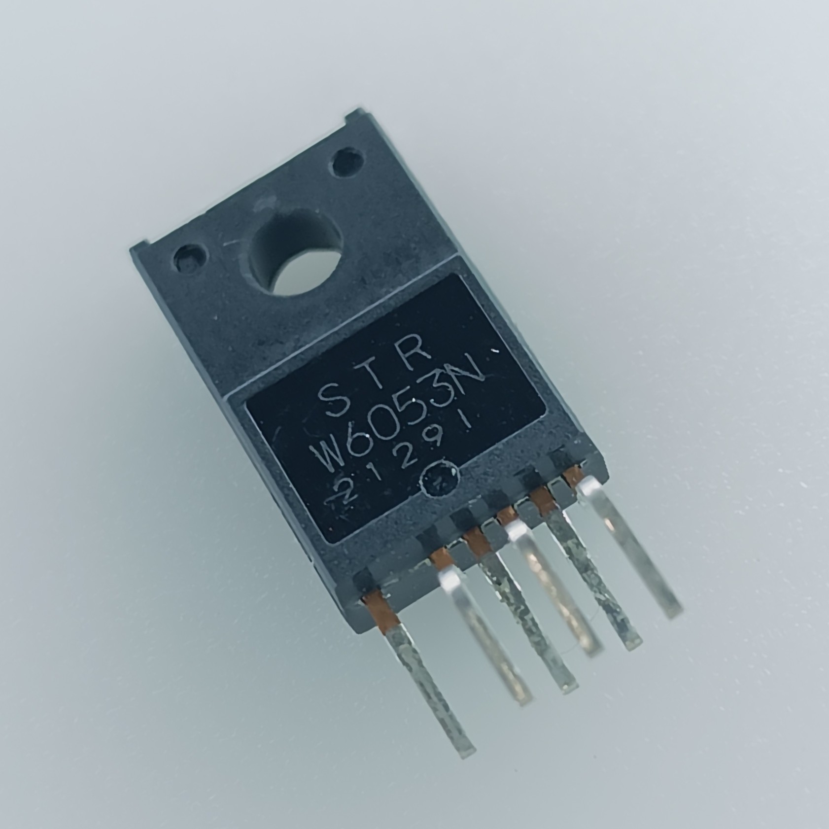 STRW6053N آیسی STRW6053N – کنترلر سوئیچینگ منبع تغذیه - تصویر 1