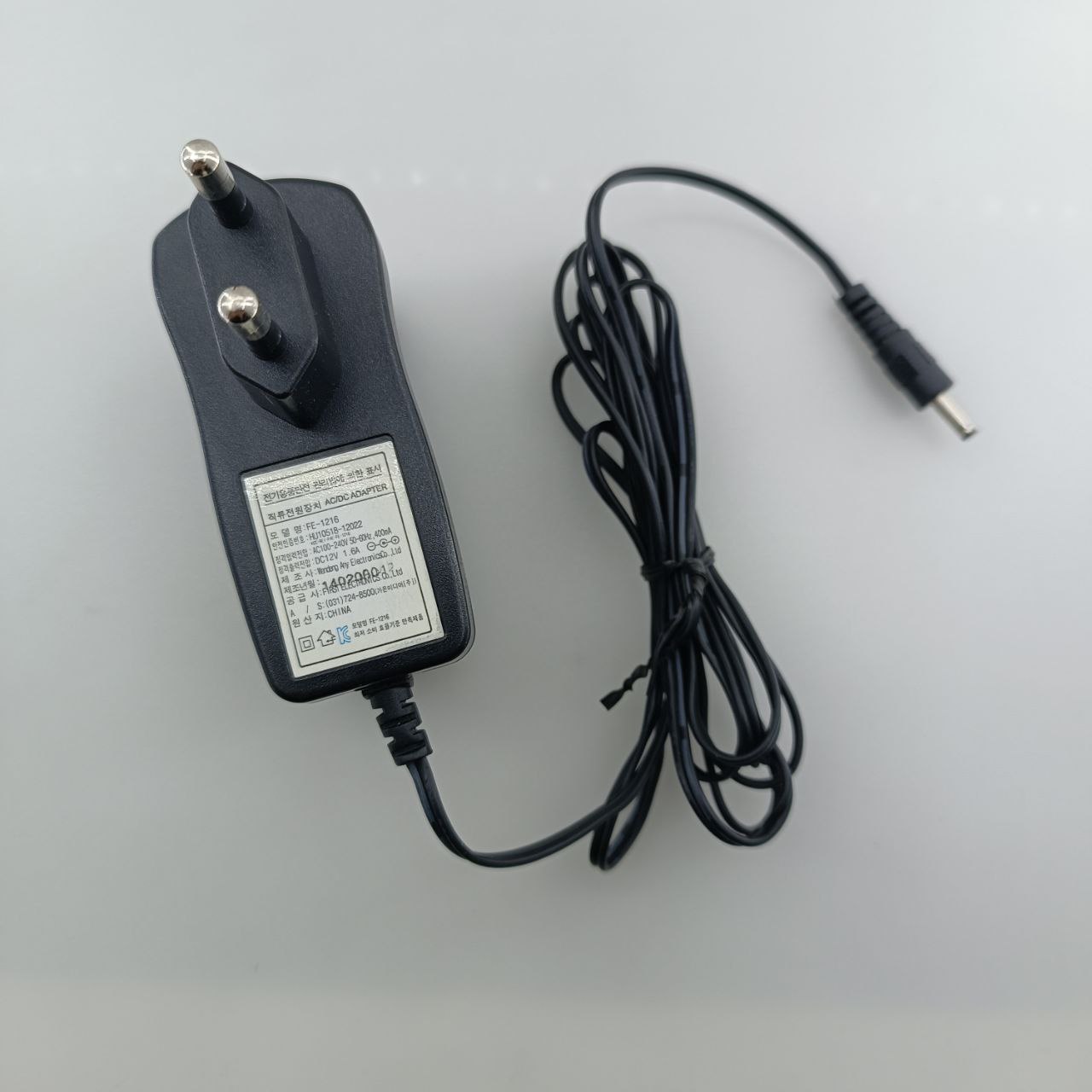 adapter12v-1.6A-code37-2.jpg آداپتور دیواری 12 ولت 1.6 آمپر - تصویر 1
