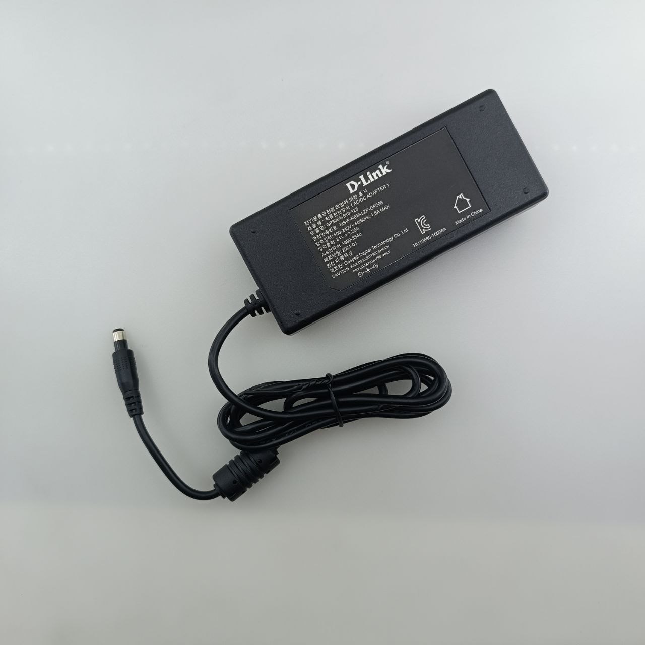 adapter51v-1.25A-code8-5.jpg آداپتور بین راهی 51 ولت 1.25 آمپر - تصویر 1