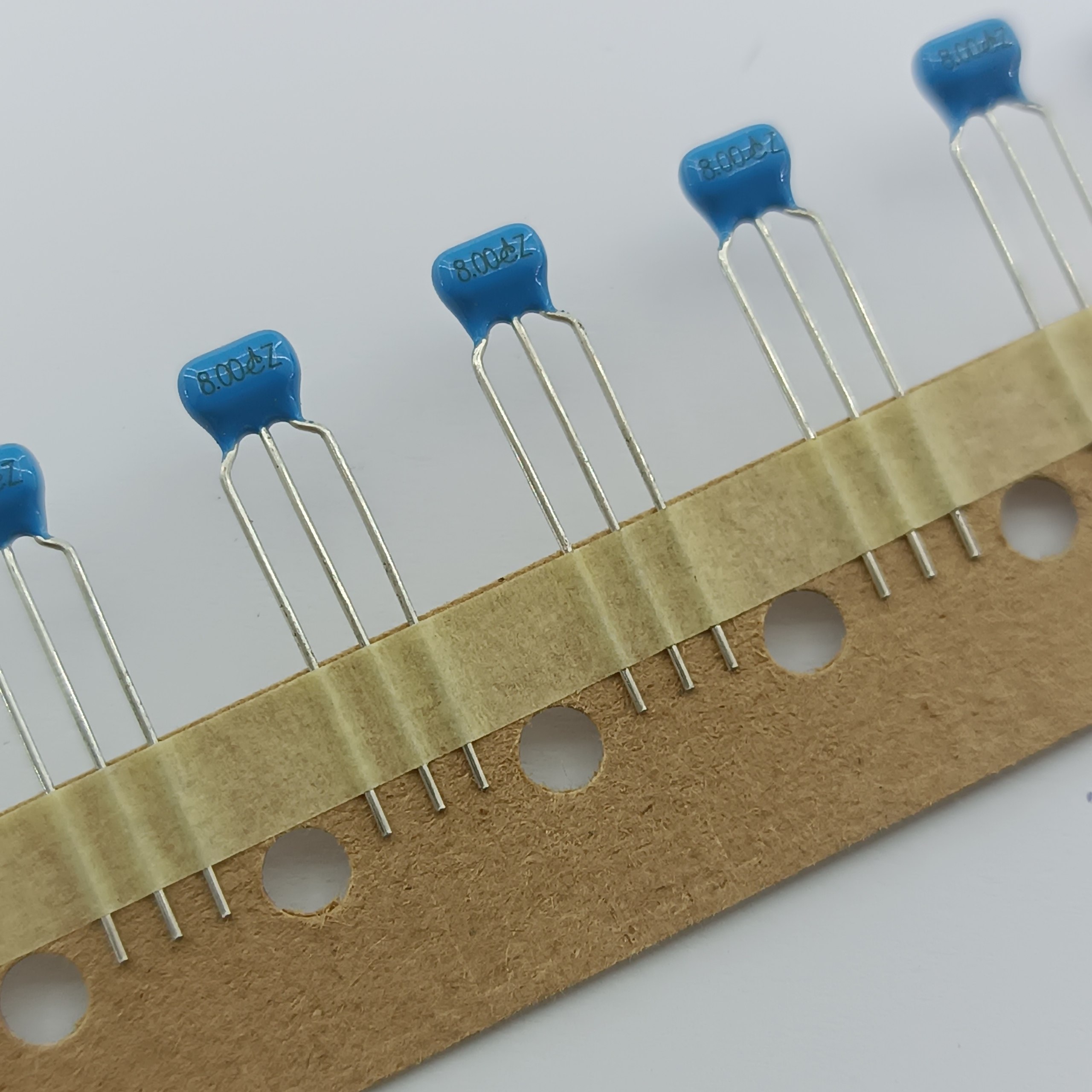 CERAMIC-RESONATOR-8.000MHz رزوناتور سرامیکی 8 مگاهرتز 15 پیکو فاراد - تصویر 1