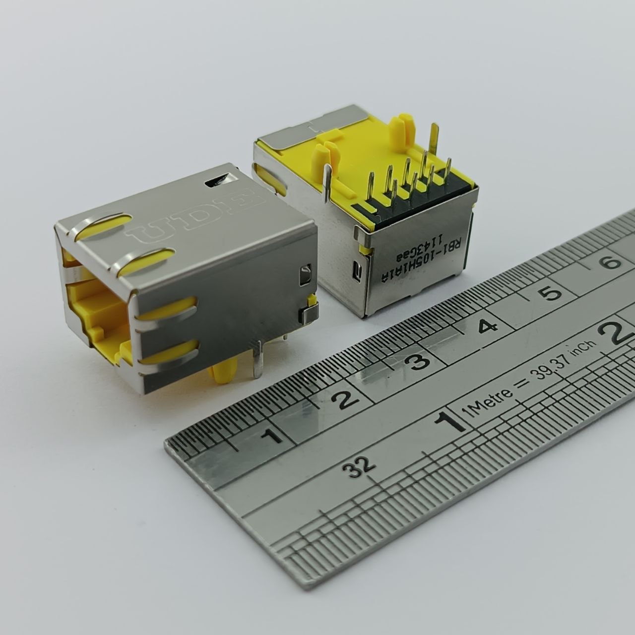 RG45-CONNECTOR-FEMALE-ON-BOARD-yellow کانکتور مادگی شبکه RJ45 - تصویر 1